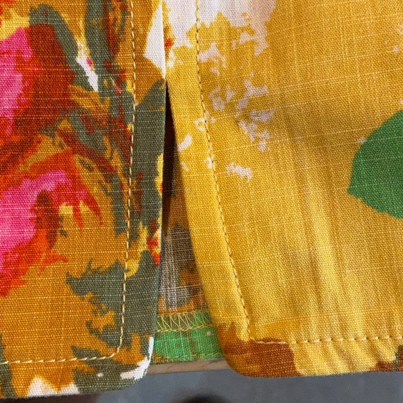 🌸🌺🌼Talbots Beautiful Sheath Flower Dress🌸🌺🌼 - Picture 3 of 6